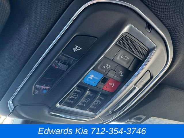 Used 2024 Jeep Grand Cherokee Limited w/ Luxury Tech Group II image 35