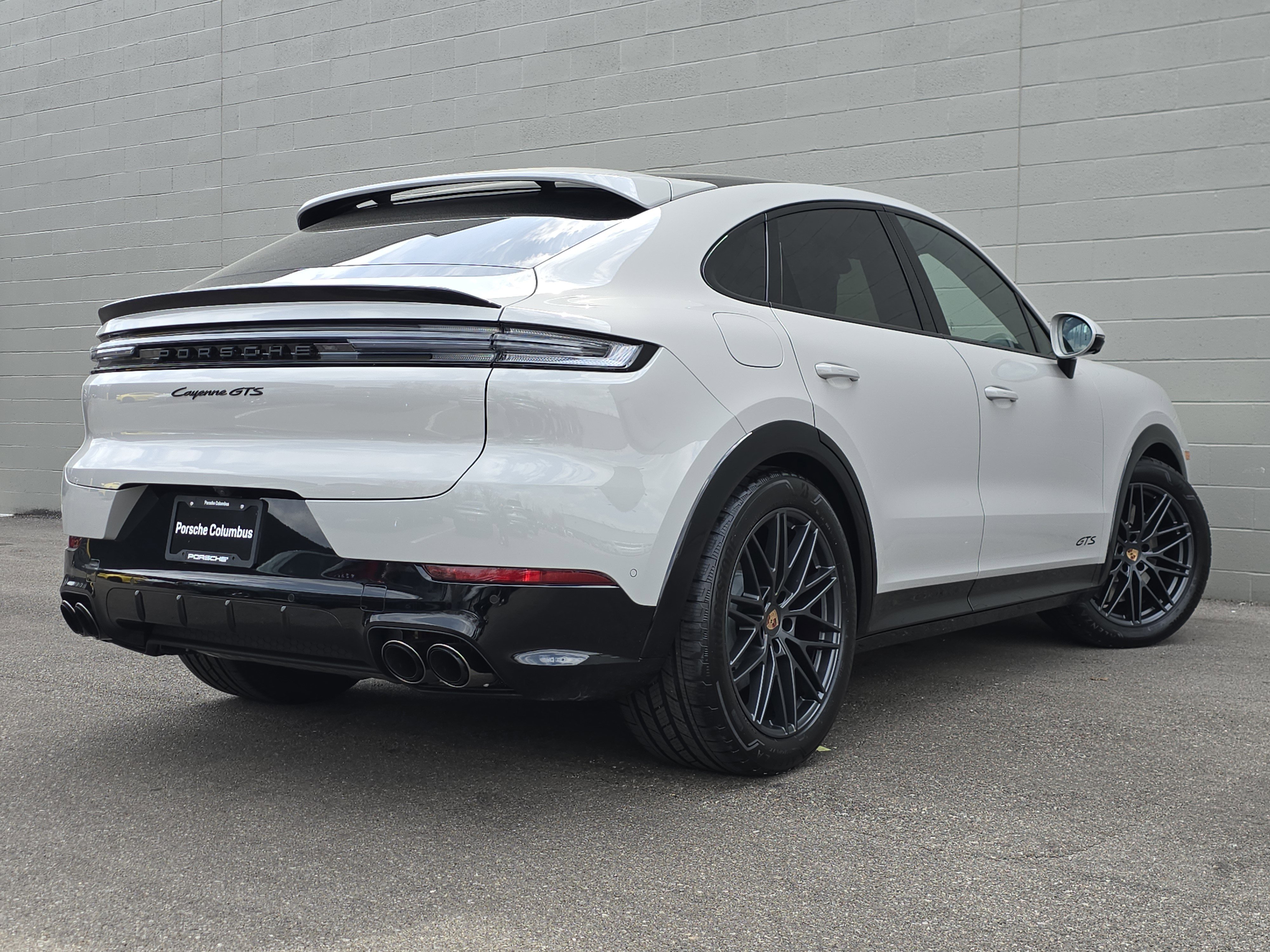 New 2026 Porsche Cayenne GTS image 9