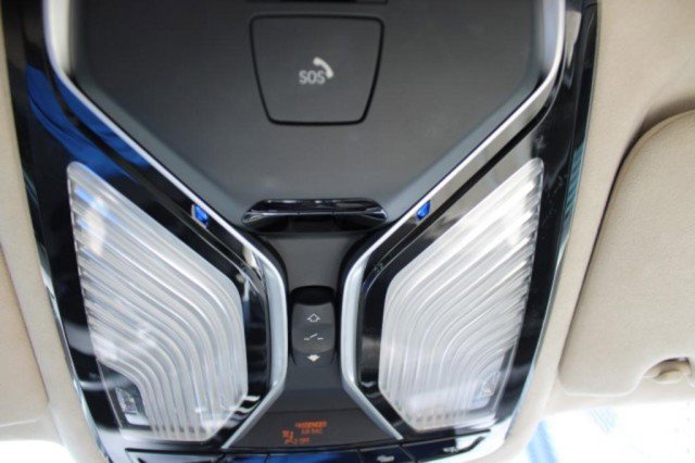 Used 2016 BMW 750i xDrive image 11