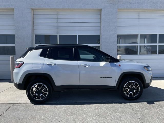 Used 2024 Jeep Compass Trailhawk