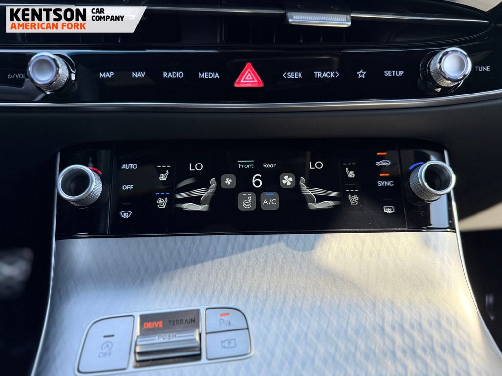 Used 2026 Genesis GV70 2.5T Sport Prestige image 30