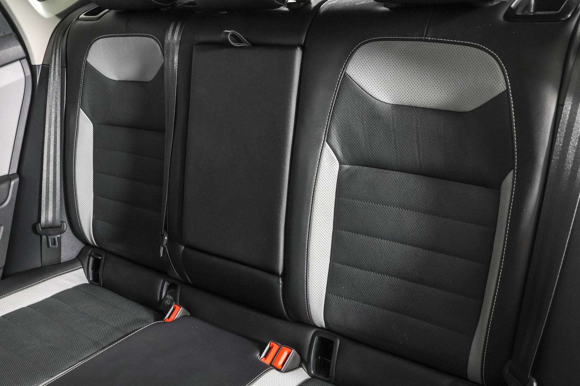 Used 2022 Volkswagen Taos SEL w/ Panoramic Sunroof Package image 39