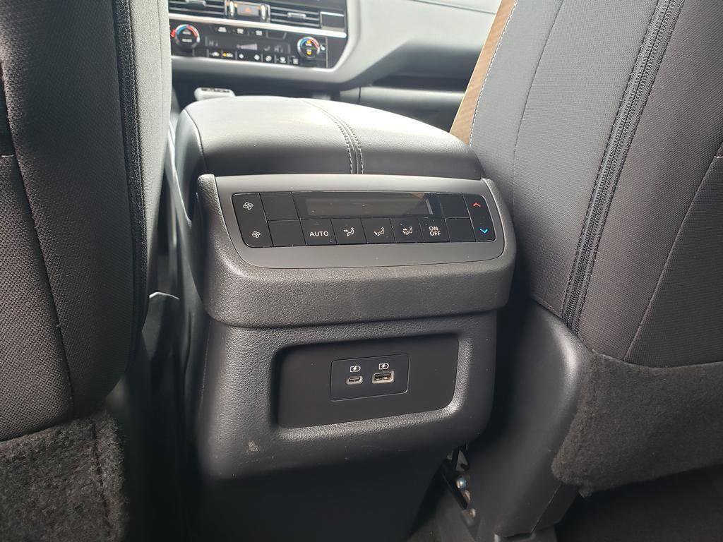 Certified 2025 Nissan Pathfinder SV image 23