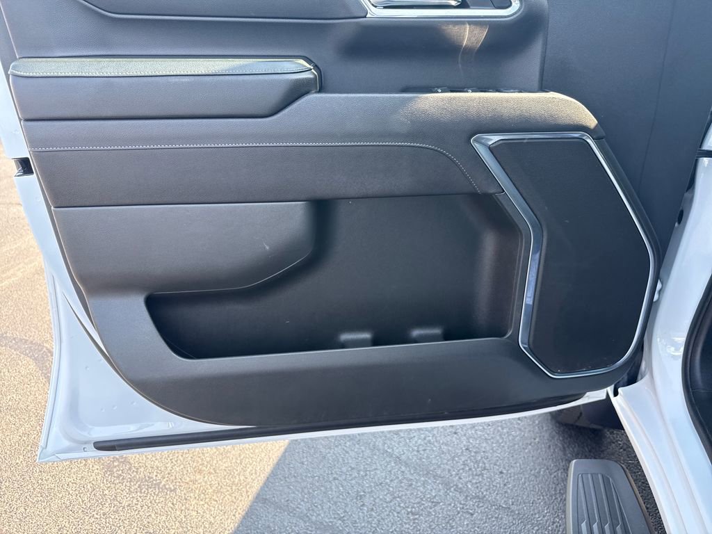 Used 2024 Chevrolet Silverado 3500 LT w/ Convenience Package AWD/4WD image 12