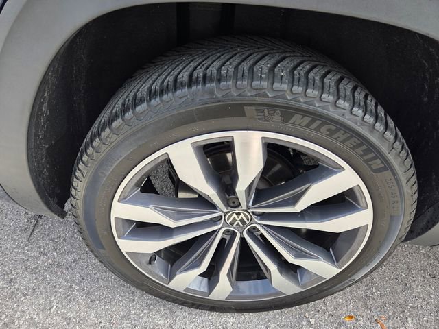 Used 2021 Volkswagen Atlas SEL R-Line image 24