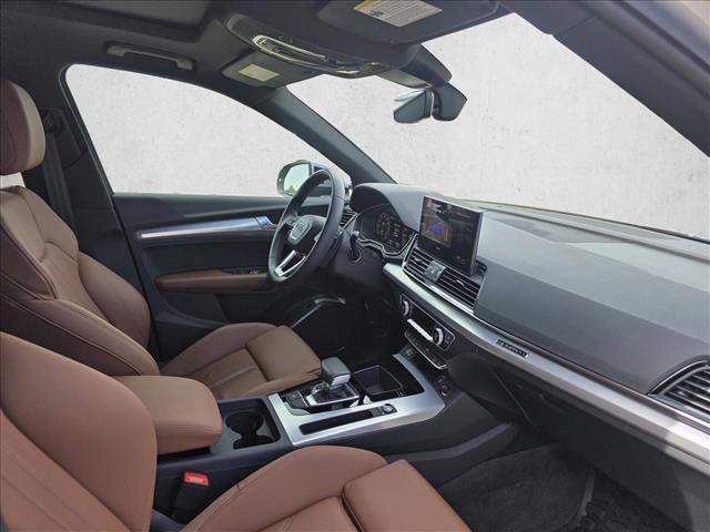 Certified 2025 Audi Q5 2.0T Premium w/ Convenience Plus Package image 11