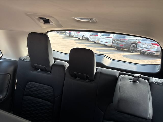 Used 2024 Nissan Pathfinder SV FWD image 9