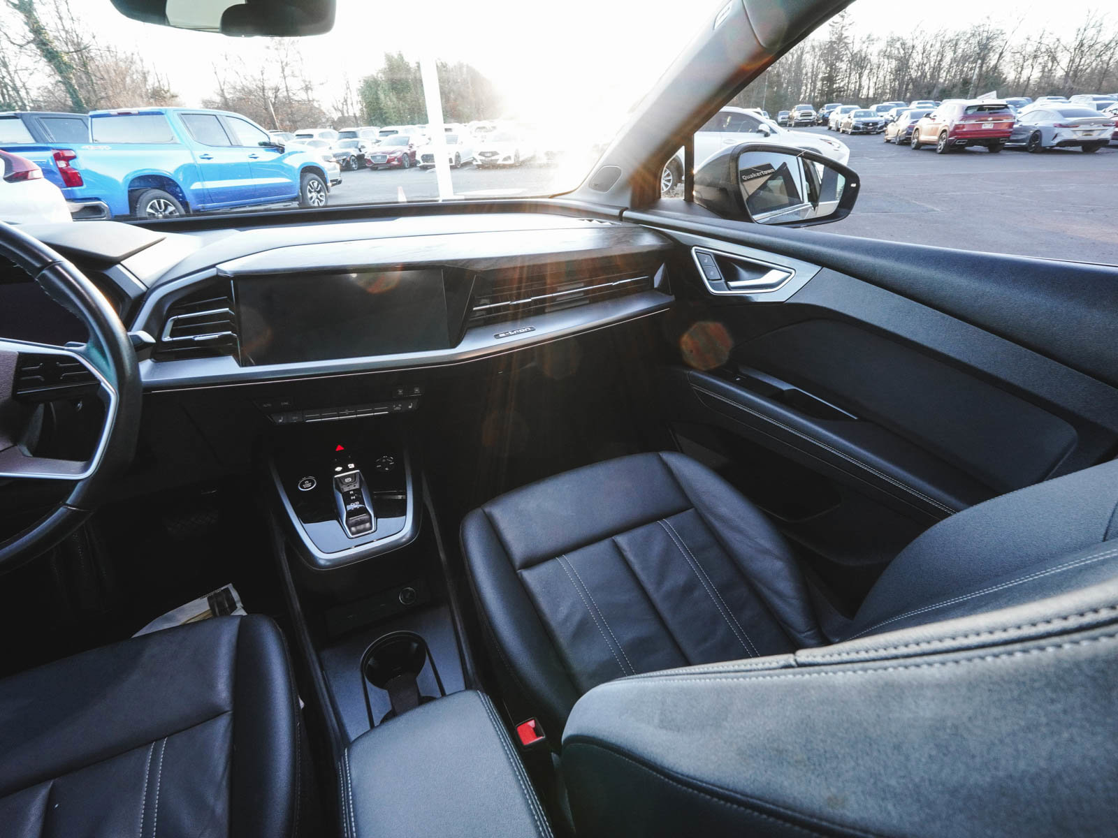 Used 2022 Audi Q4 e-tron Premium Plus image 40