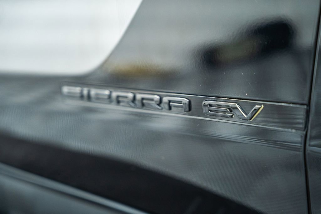 Used 2026 GMC Sierra EV Elevation w/ LPO, Elevation Dark Package AWD/4WD image 21