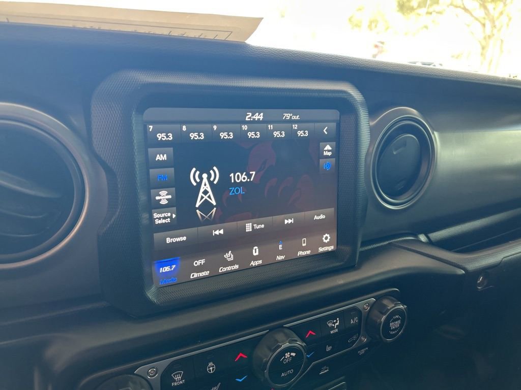 Used 2023 Jeep Gladiator Sport image 7