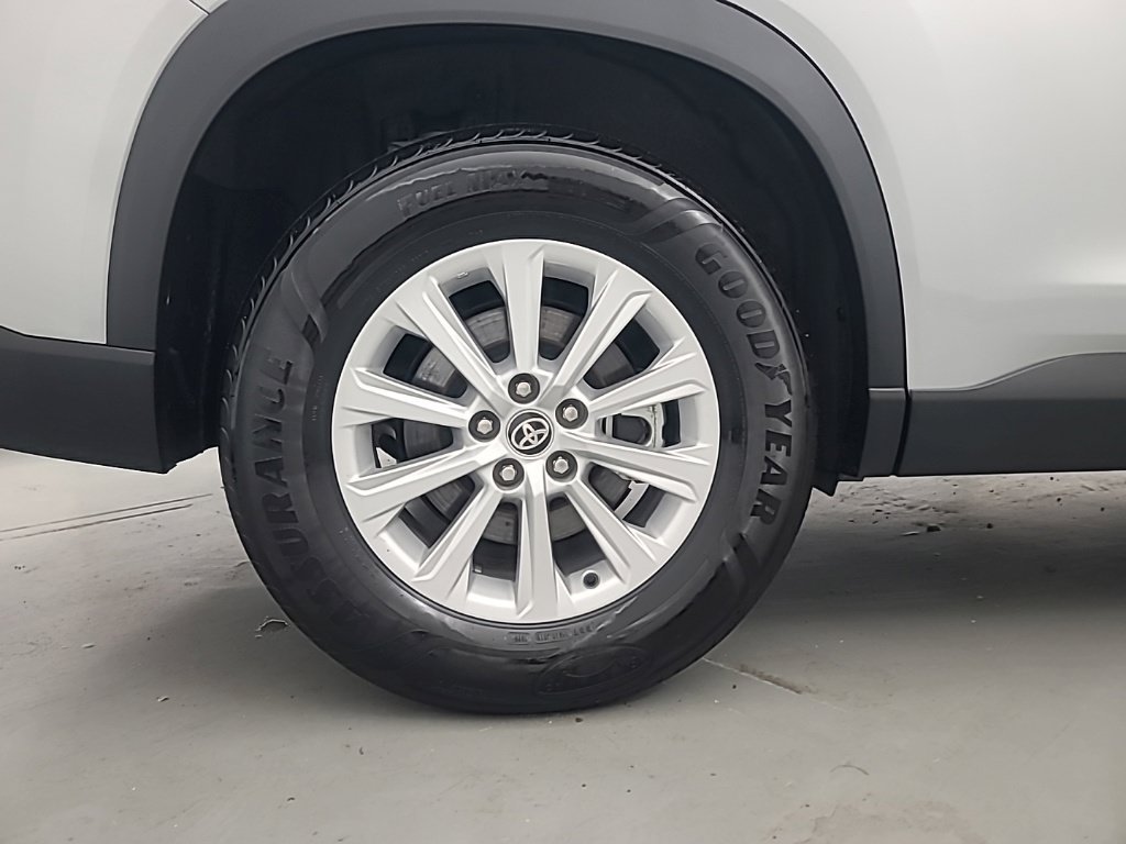 Used 2025 Toyota Grand Highlander AWD image 11
