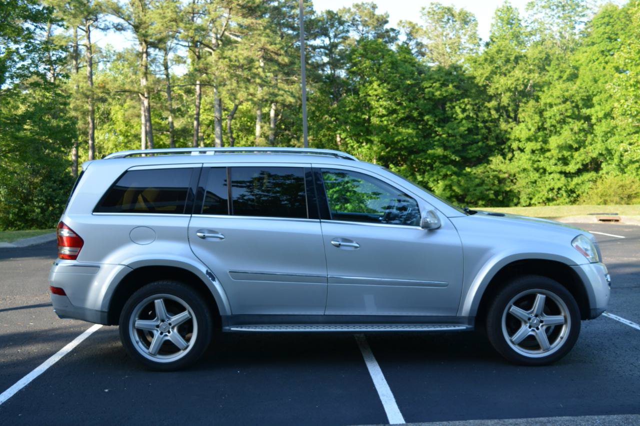 Used 2008 Mercedes-Benz GL 550 4MATIC image 4