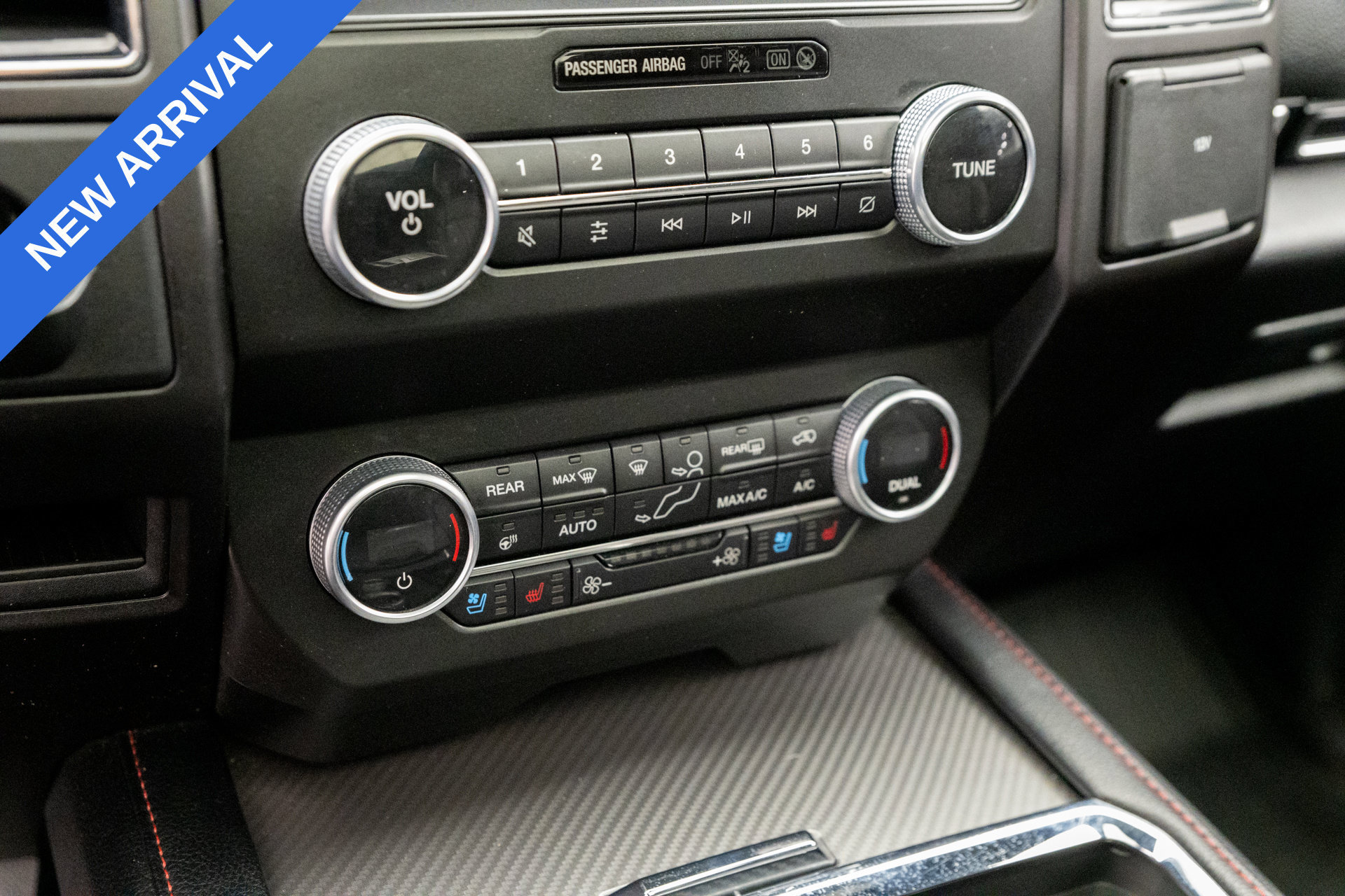 Used 2021 Ford Expedition Limited AWD/4WD image 23