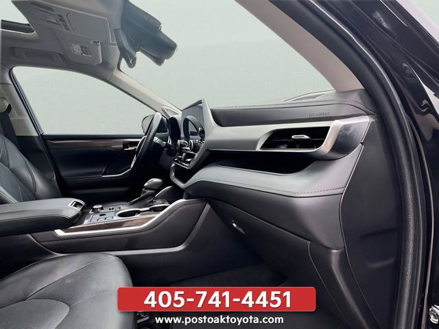 Used 2023 Toyota Highlander Platinum AWD/4WD image 32