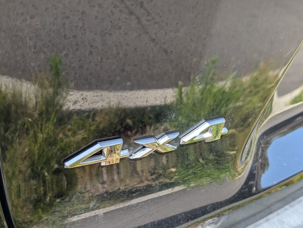 Used 2019 Jeep Cherokee Limited image 14