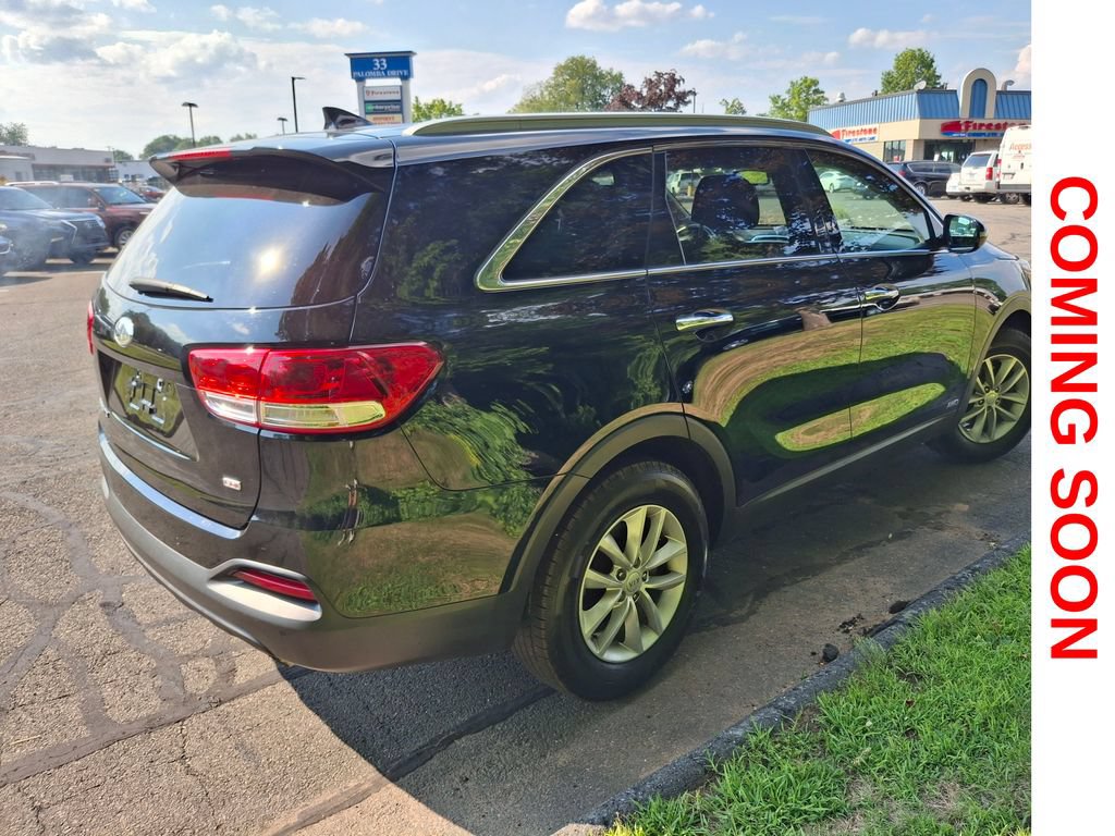 Used 2017 Kia Sorento AWD w/ LX Convenience Package image 5