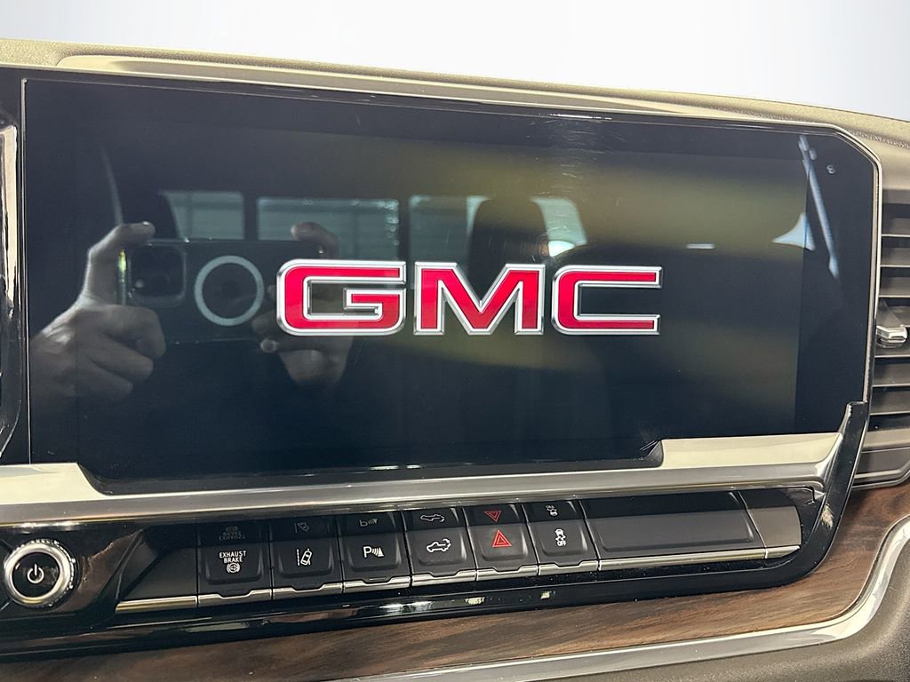 Used 2024 GMC Sierra 3500 SLT w/ SLT Convenience Package AWD/4WD image 33