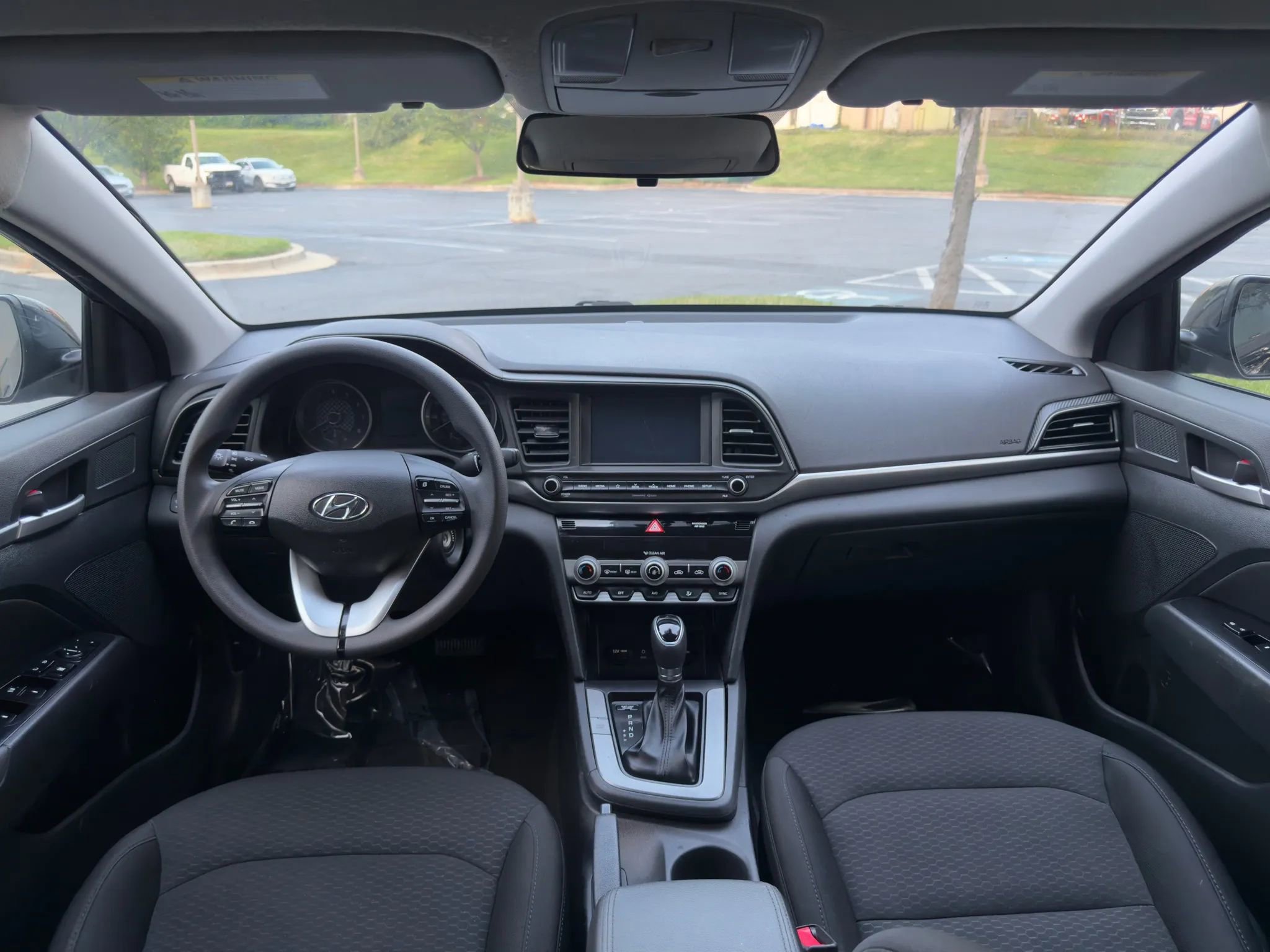 Used 2020 Hyundai Elantra SEL w/ Winter Weather Package image 26