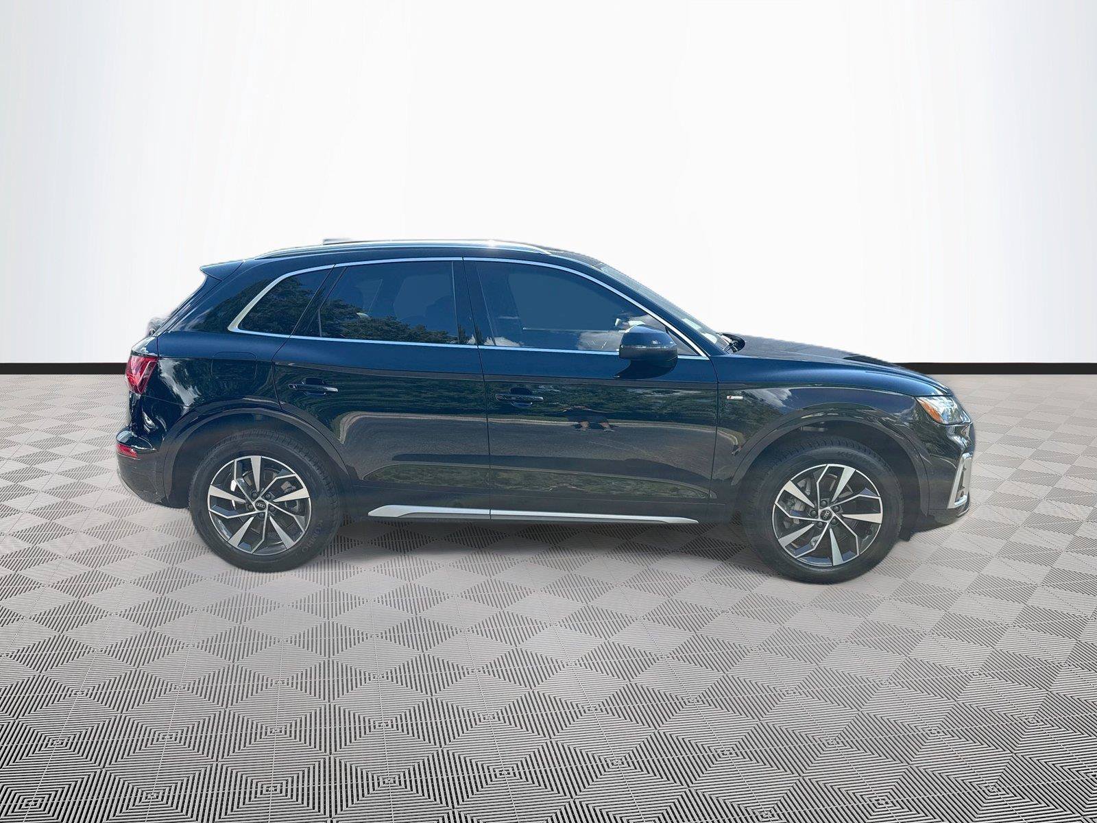Certified 2024 Audi Q5 2.0T Premium Plus AWD/4WD image 7