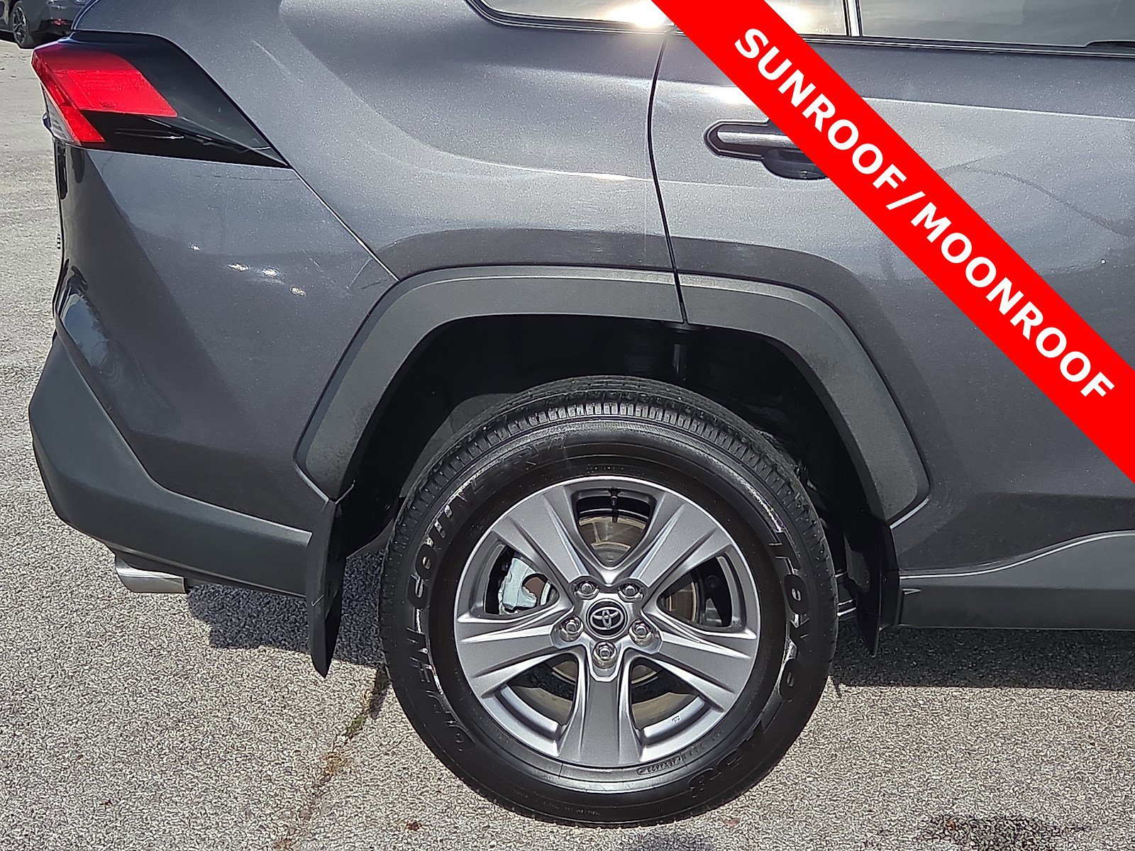 Used 2024 Toyota RAV4 XLE image 7