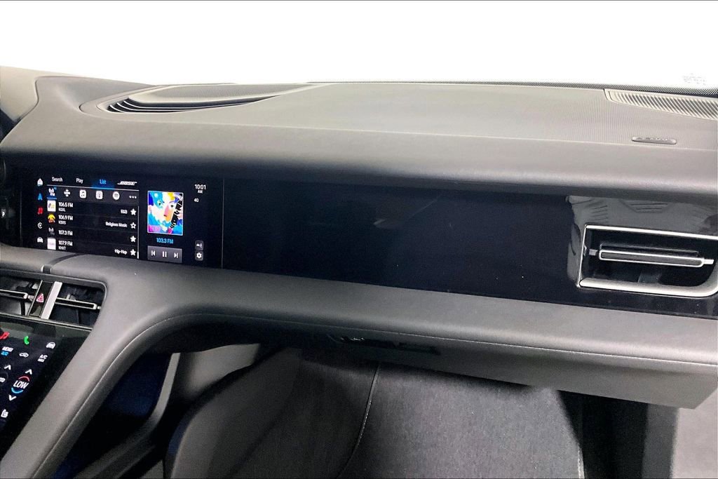 Used 2025 Porsche Taycan image 12