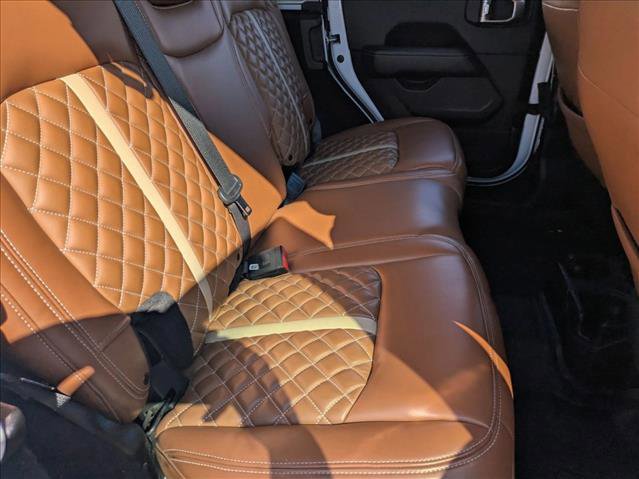 Used 2020 Jeep Wrangler Unlimited Sahara w/ Uconnect 4C Nav & Sound Group image 17