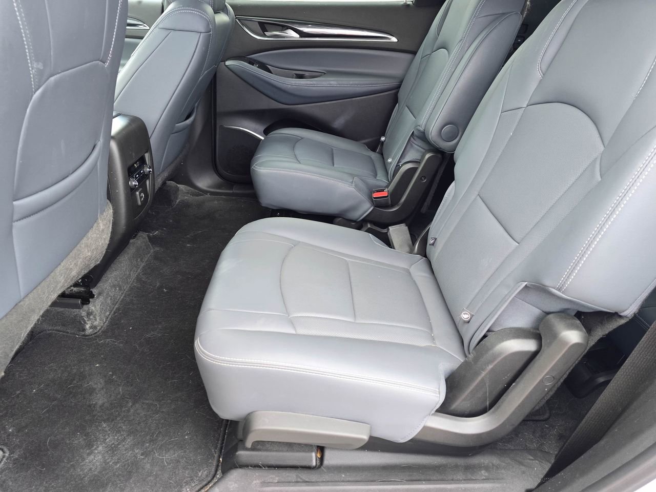 Used 2021 Buick Enclave Essence w/ LPO, Luxury Package FWD image 13