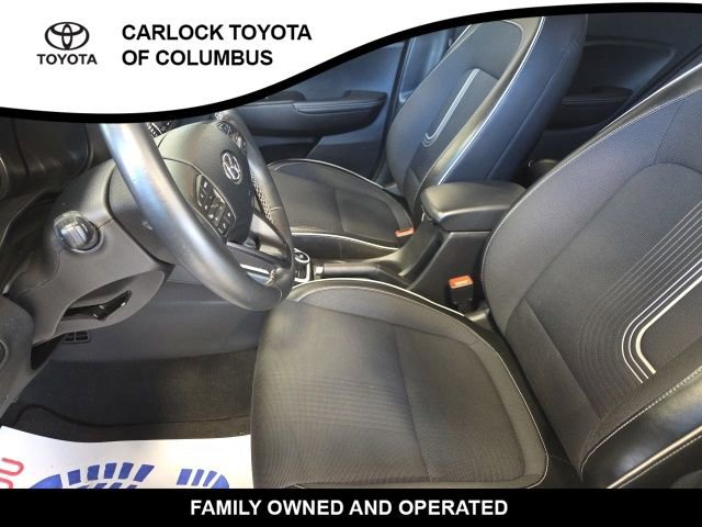 Used 2022 Hyundai Venue Limited FWD image 12