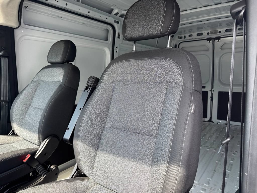 Used 2026 RAM ProMaster 2500 w/ Safety Group FWD image 11