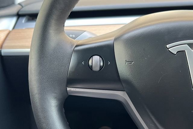 Used 2023 Tesla Model Y Long Range image 30