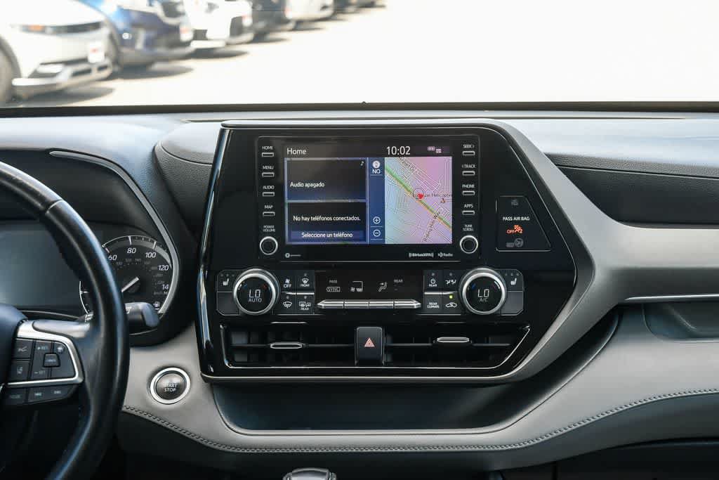 Used 2021 Toyota Highlander XLE FWD image 13