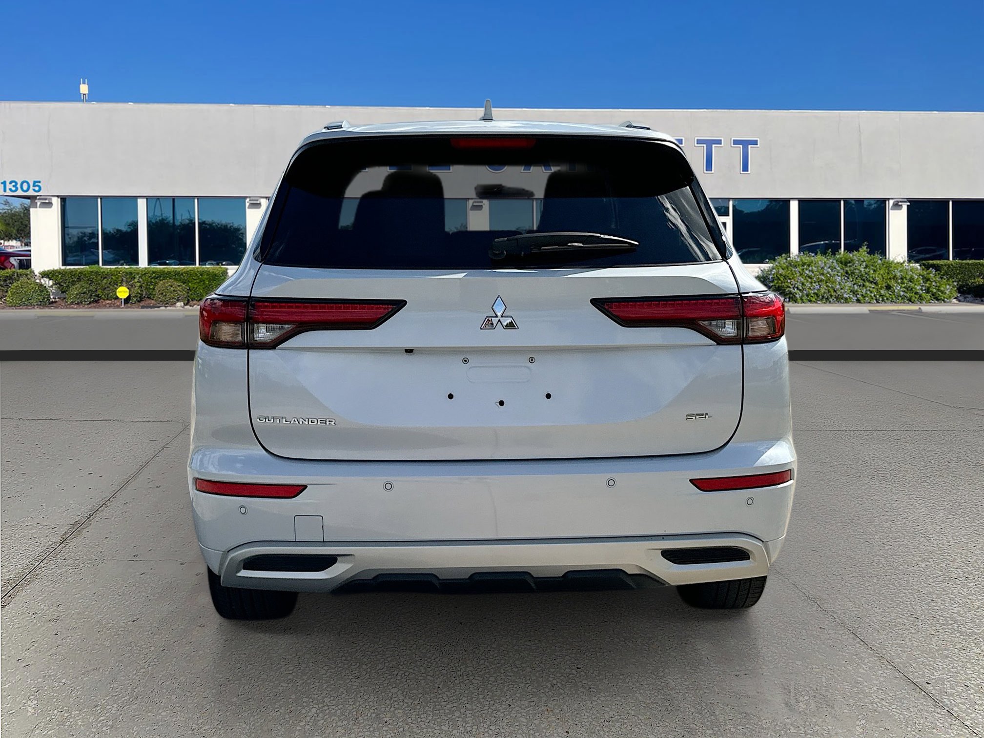 Used 2024 Mitsubishi Outlander SEL Black Edition image 6