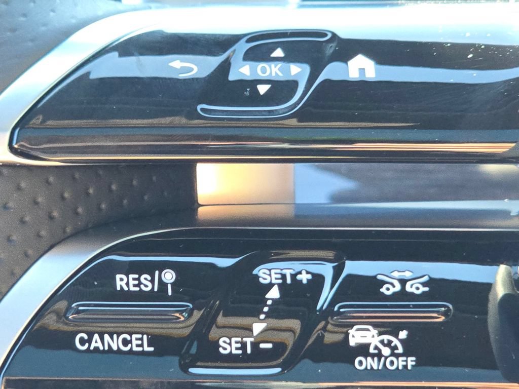New 2026 Mercedes-Benz GLS 580 4MATIC image 37