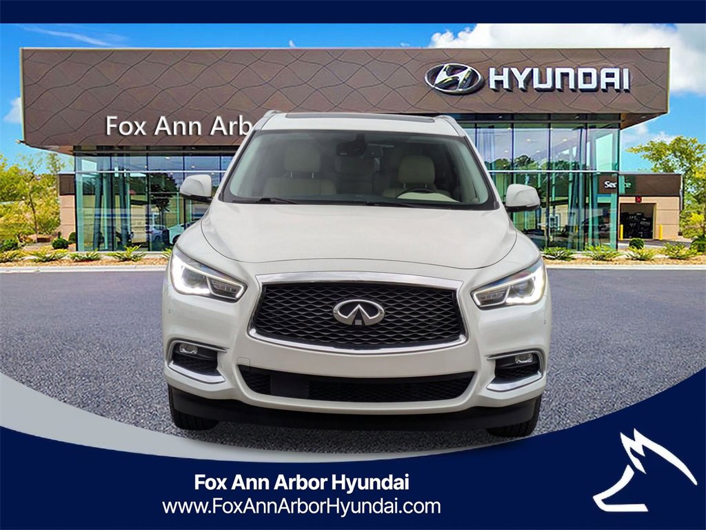 Used 2019 INFINITI QX60 Luxe w/ Essential Package image 8