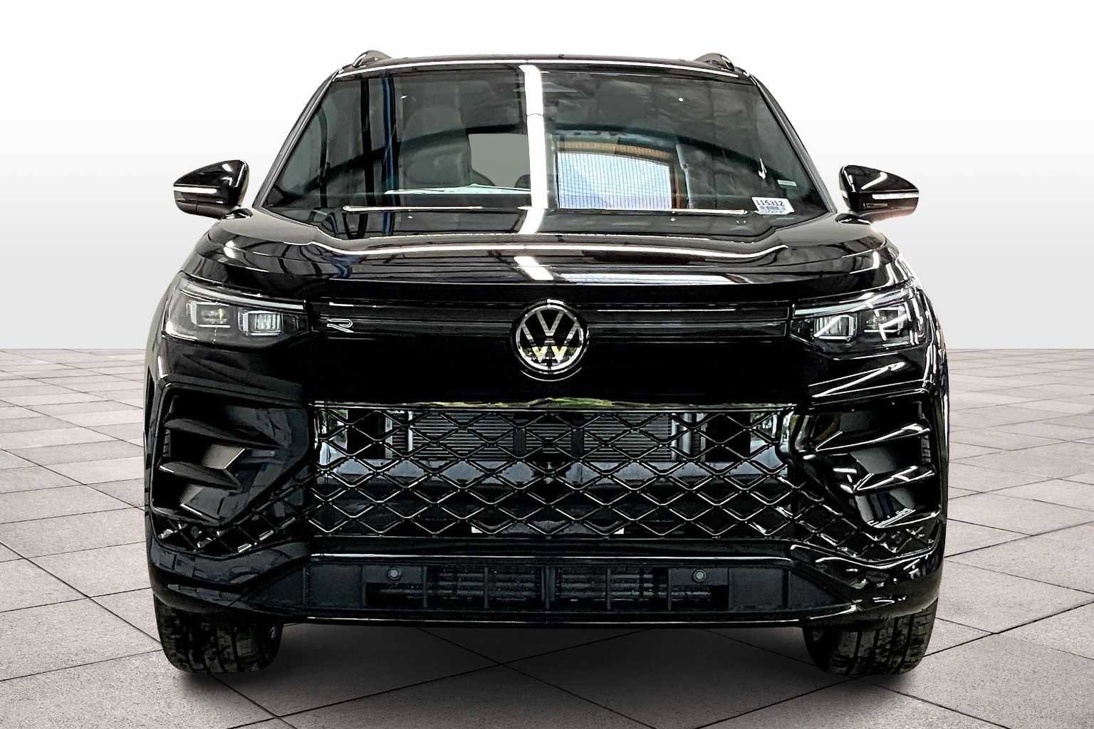 New 2026 Volkswagen Tiguan SE R-Line image 5