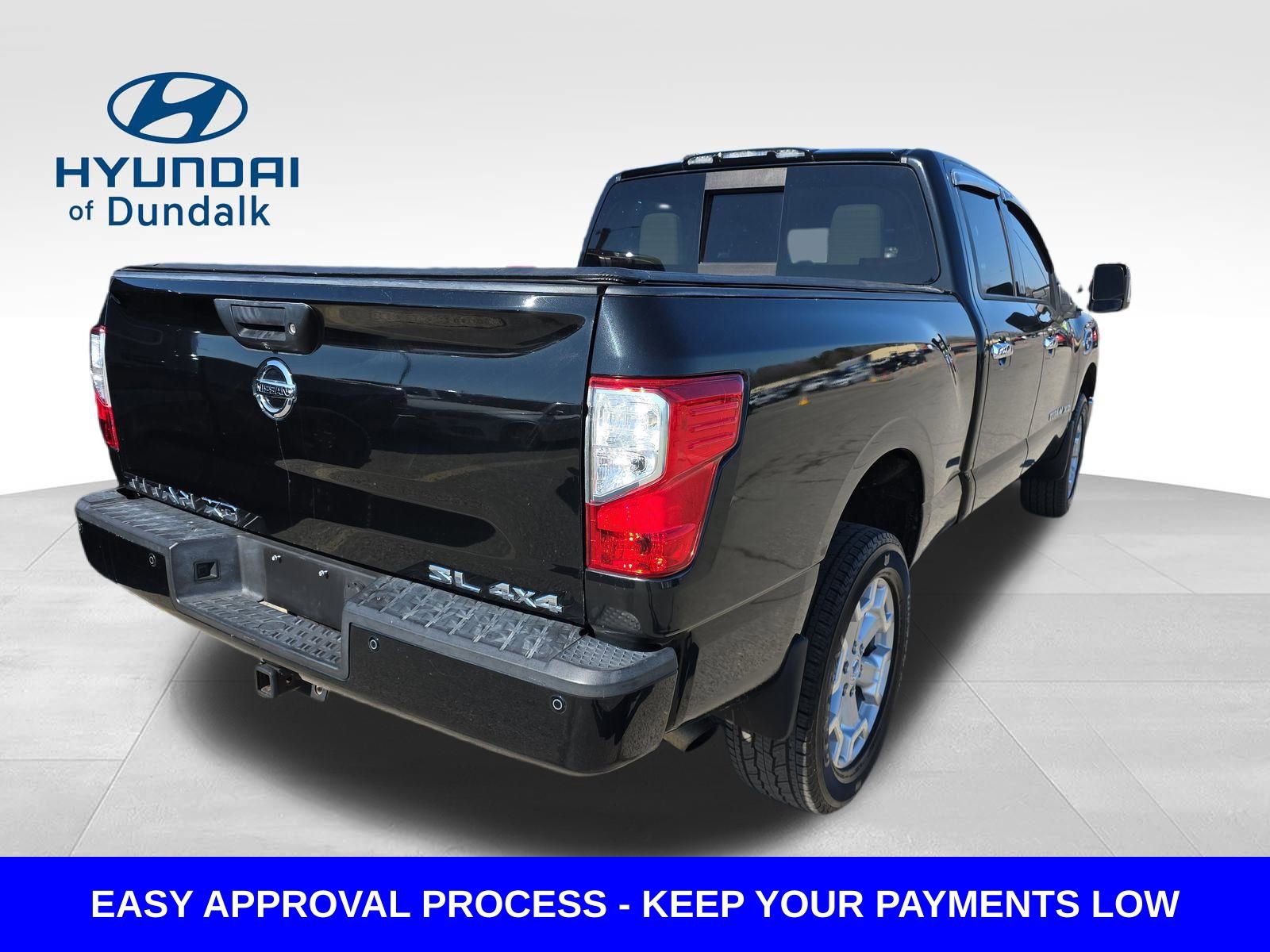 Used 2016 Nissan Titan SL image 8