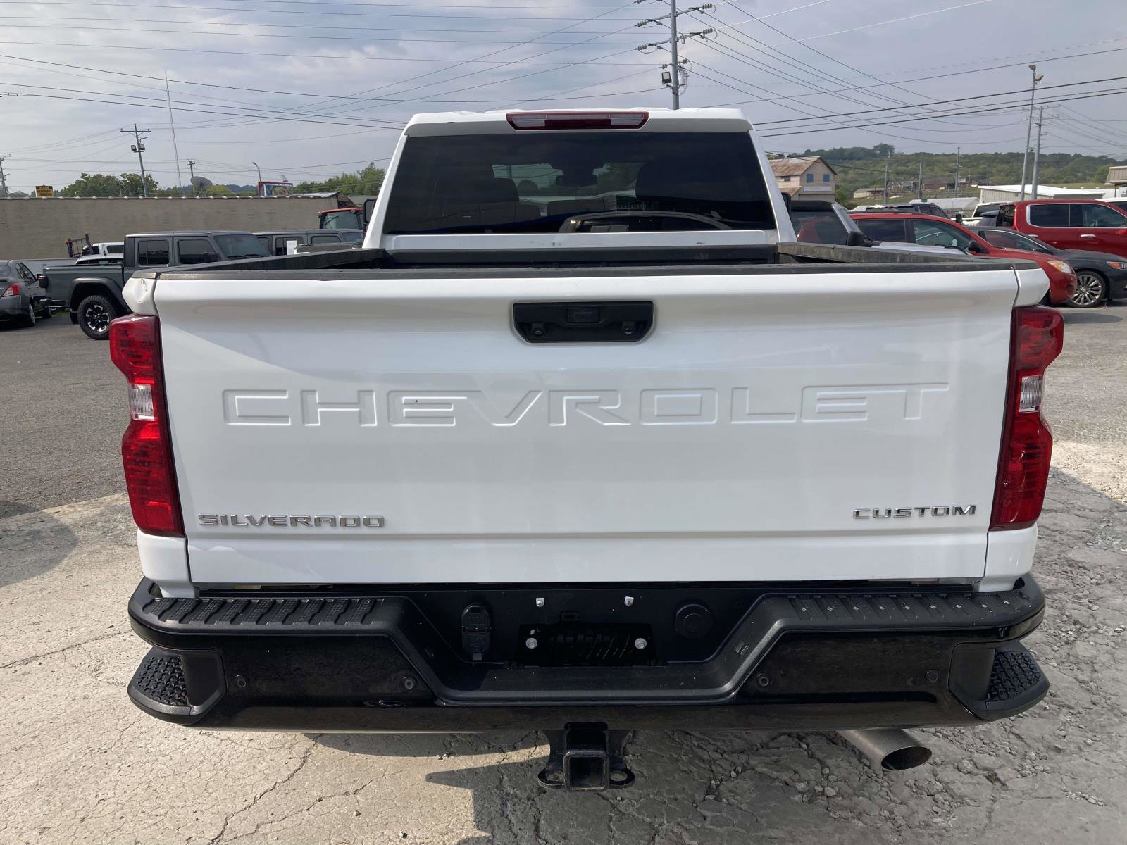 Used 2024 Chevrolet Silverado 2500 Custom w/ Custom Value Package image 3