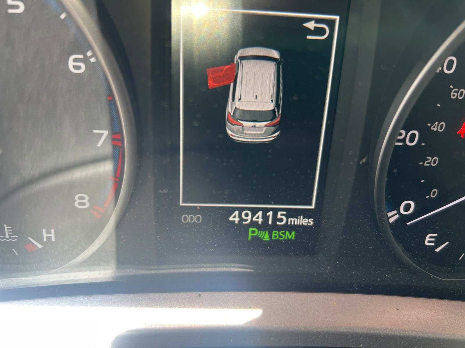 Used 2017 Toyota RAV4 XLE FWD image 6