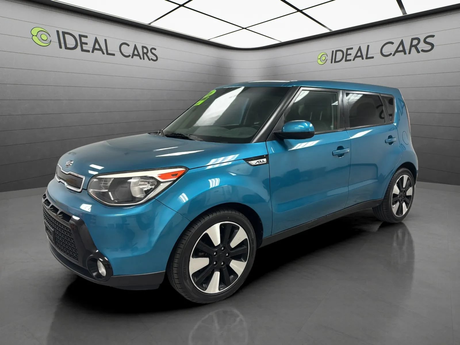 Used 2016 Kia Soul + w/ Designer's Package FWD image 1