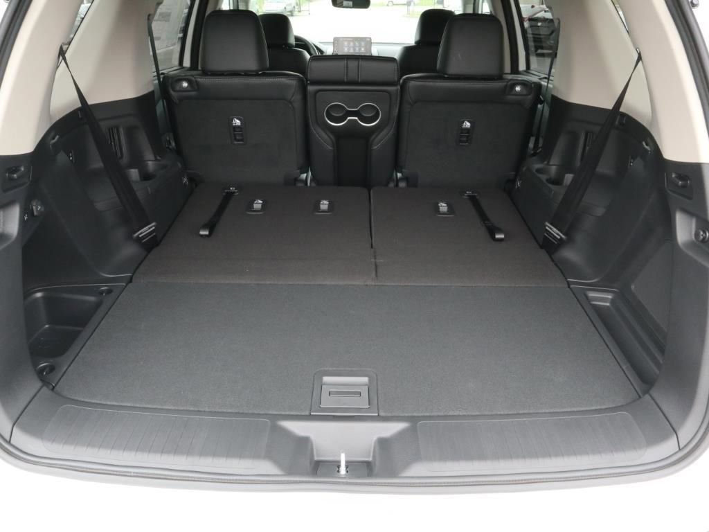 New 2025 Honda Pilot Touring image 25