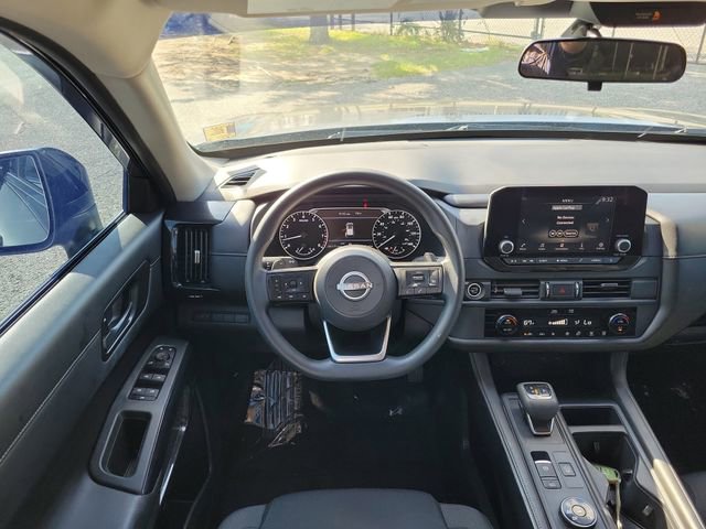 Used 2024 Nissan Pathfinder S AWD/4WD image 26