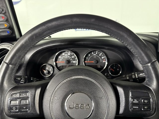 Used 2015 Jeep Wrangler Unlimited Sahara w/ Connectivity Group image 11