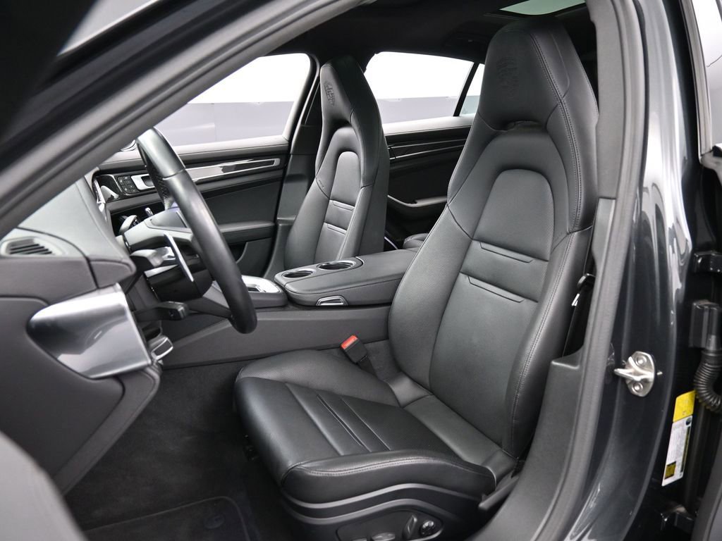 Certified 2023 Porsche Panamera 4 Platinum Edition image 5