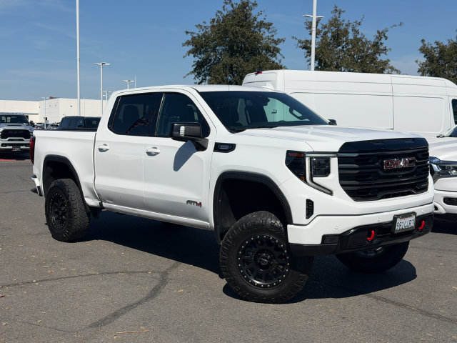 Used 2023 GMC Sierra 1500 AT4 w/ AT4 Premium Package AWD/4WD image 2