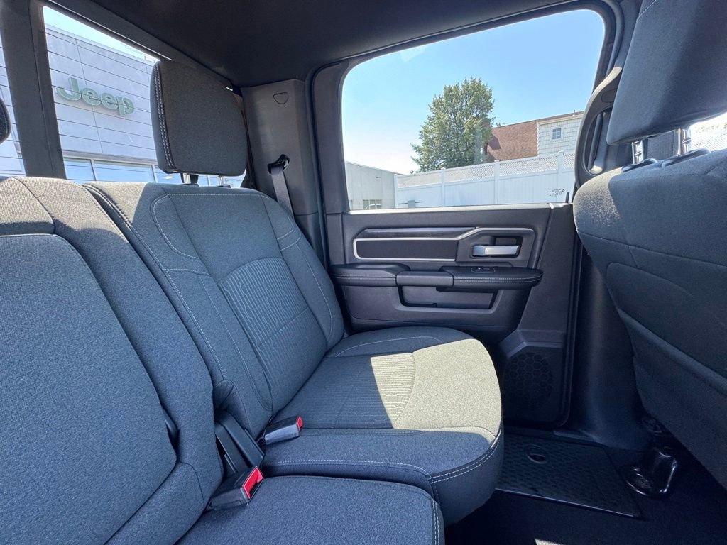 Used 2024 RAM 2500 Big Horn w/ Night Edition AWD/4WD image 20