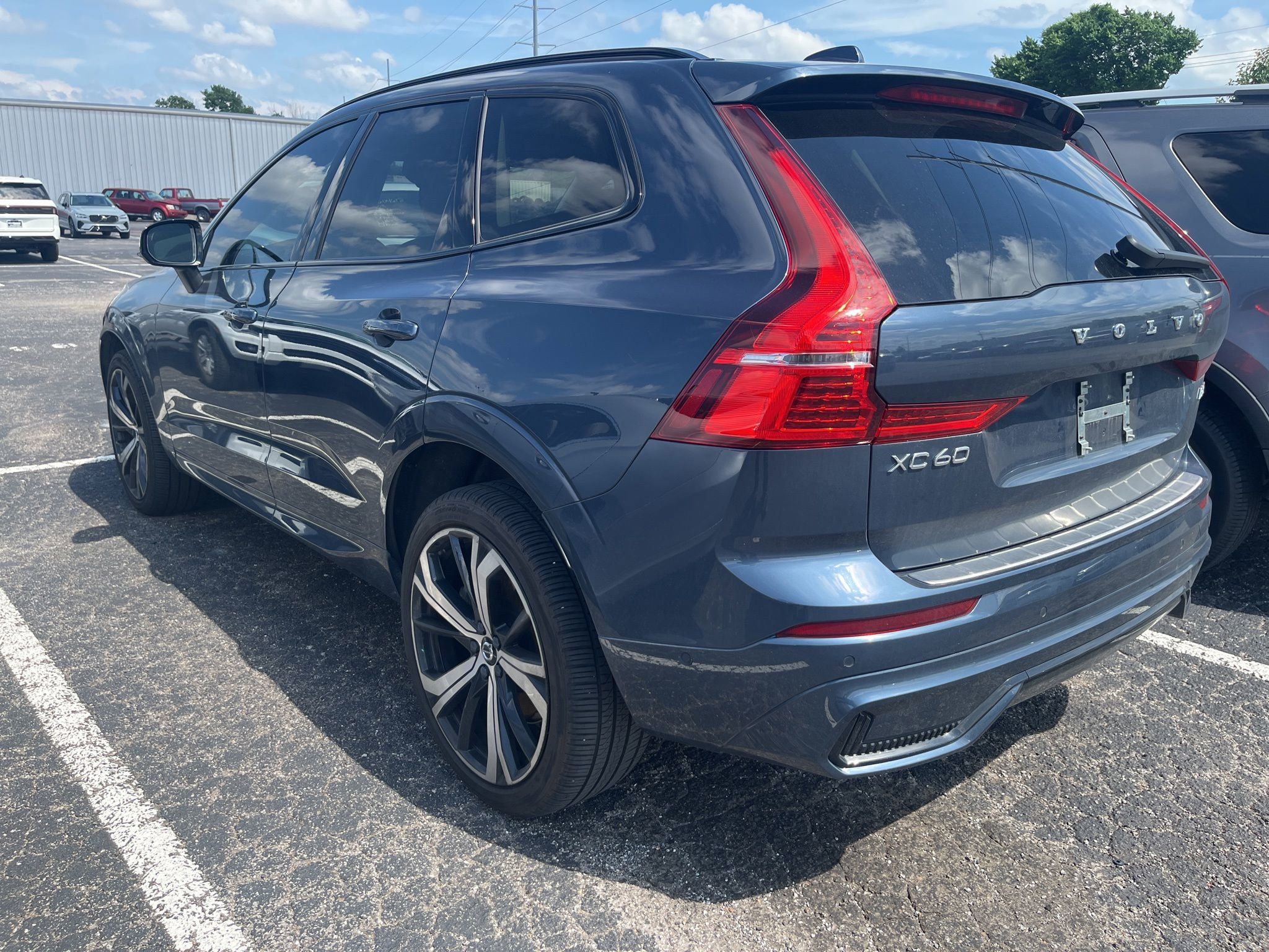 Used 2025 Volvo XC60 B5 Ultra w/ Protection Package Premier AWD/4WD image 2