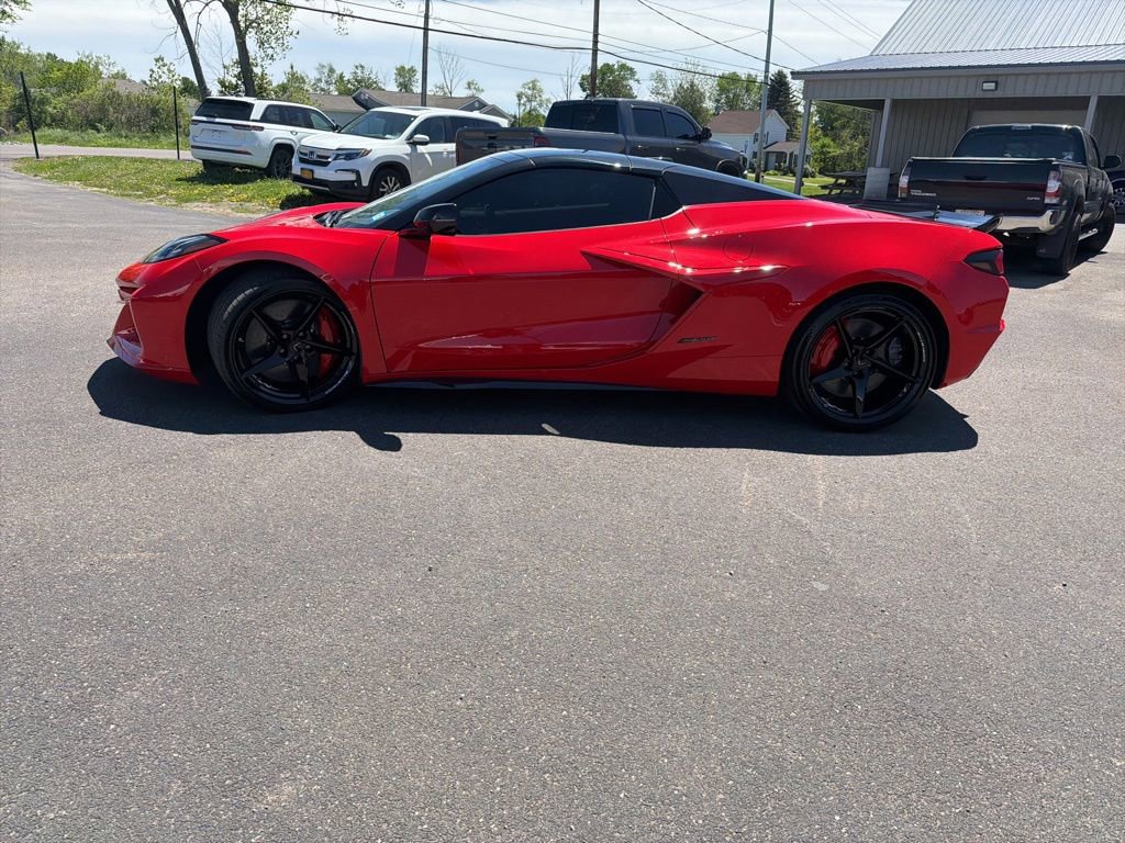 Used 2025 Chevrolet Corvette E-Ray w/ Stealth Interior Trim Package AWD/4WD image 4