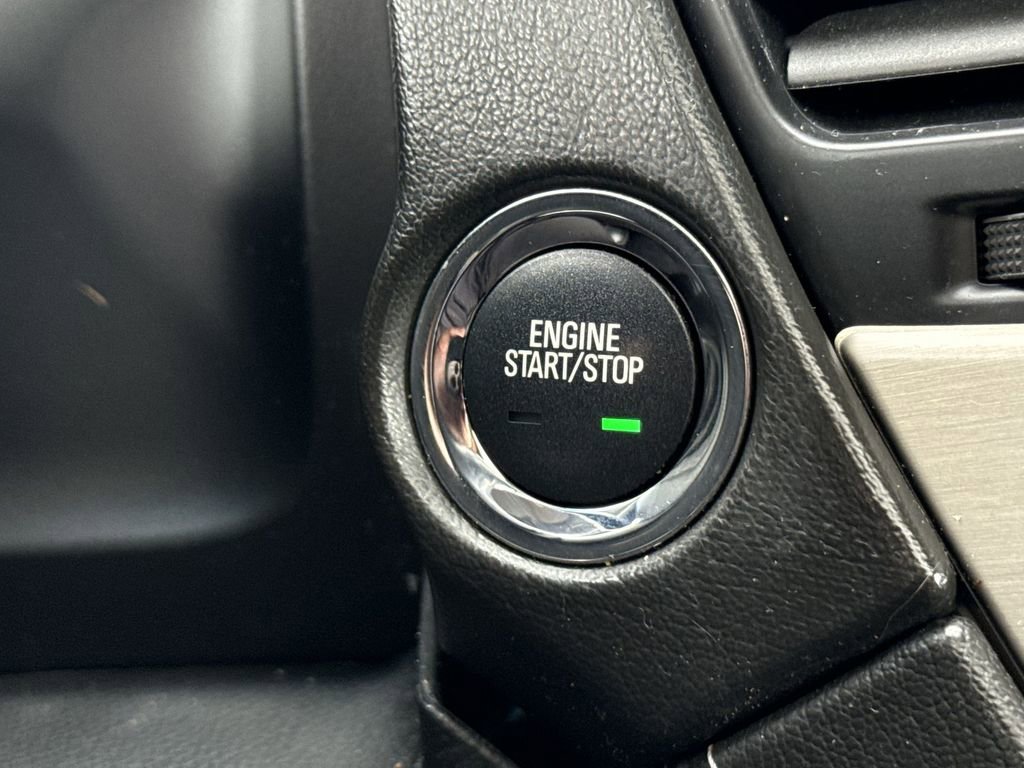 Used 2020 GMC Yukon Denali w/ Open Road Package image 21