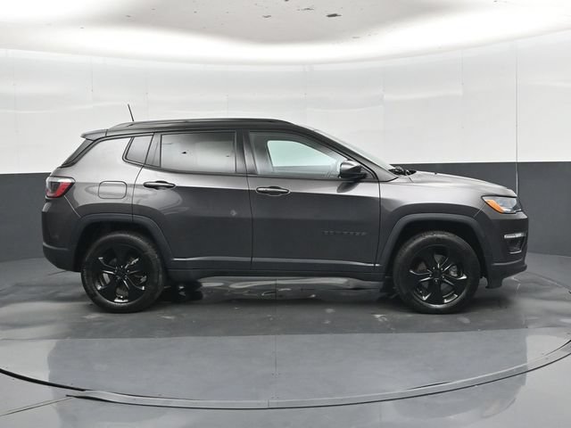 Used 2020 Jeep Compass Latitude AWD/4WD image 2