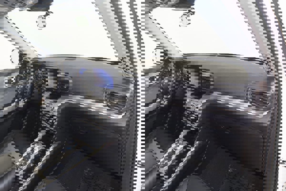 Used 2023 Ford Explorer XLT w/ Equipment Group 202A image 43